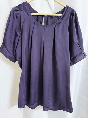 Express Women's Pleated Short-Sleeve Blouse - Plum